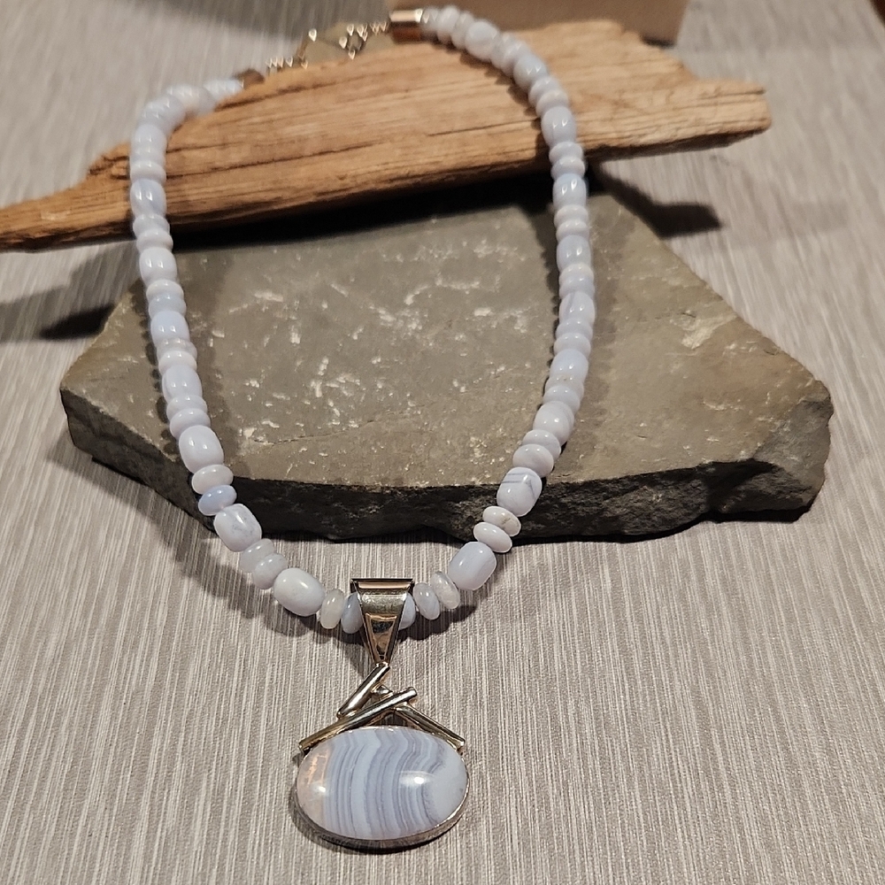 Jay King Blue Lace Agate And Sterling Silver Necklace. EUC